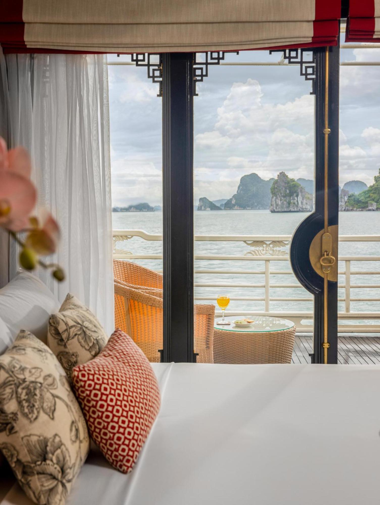 ホテル The Au Co Cruise - Managed By Bhaya Cruise ハロン エクステリア 写真
