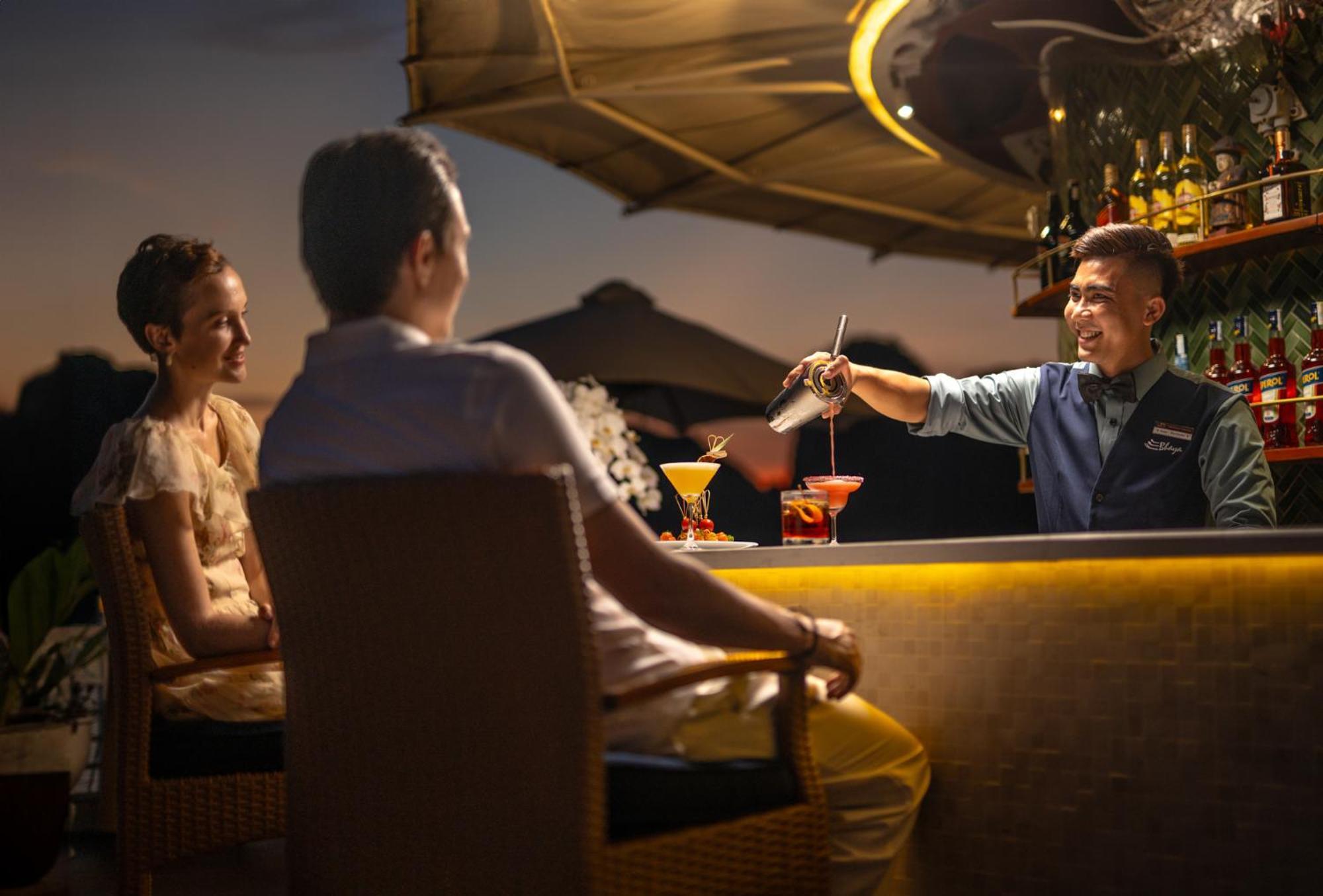 ホテル The Au Co Cruise - Managed By Bhaya Cruise ハロン エクステリア 写真