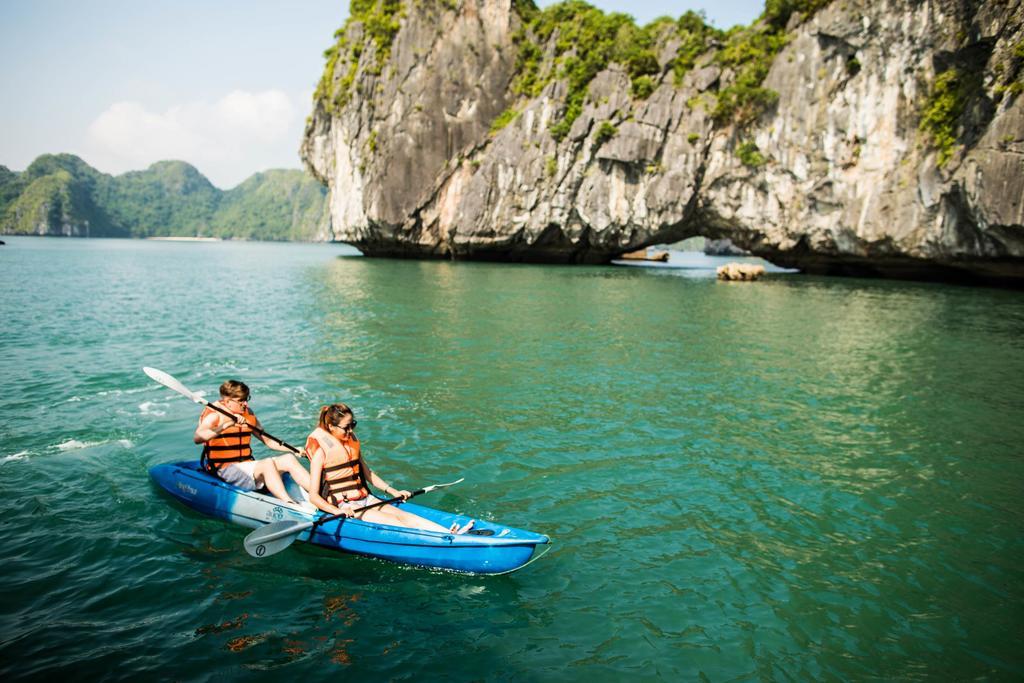 ホテル The Au Co Cruise - Managed By Bhaya Cruise ハロン エクステリア 写真